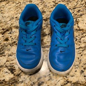Nike Toddler size 9 blue Air Force One